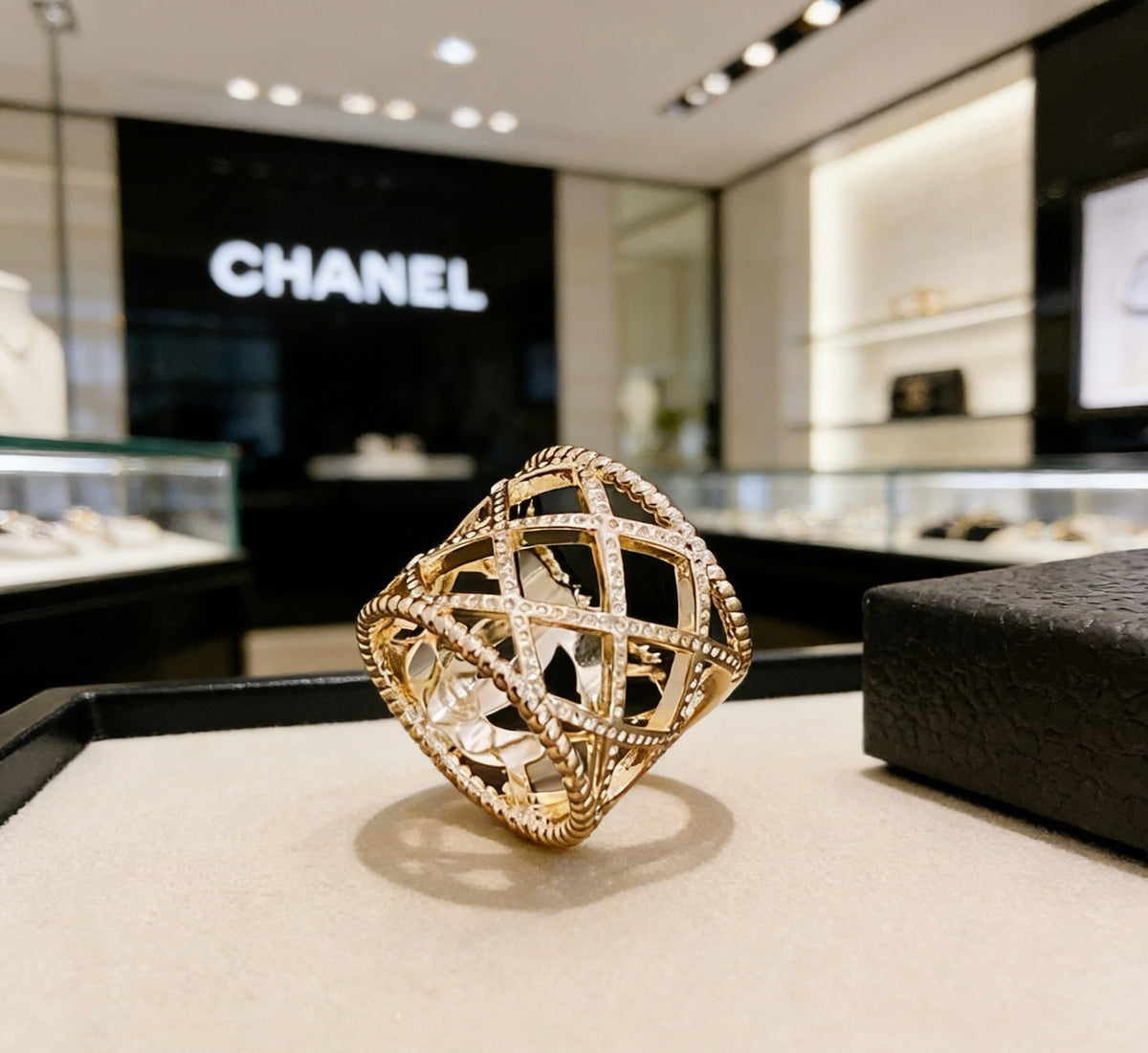 Chanel Pearl Ring - album image 4