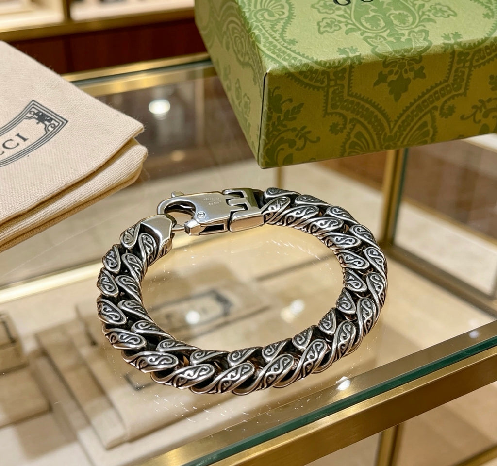 Gucci Silver-Tone Wide Grooved Cuban Link Bracelet - album image 2