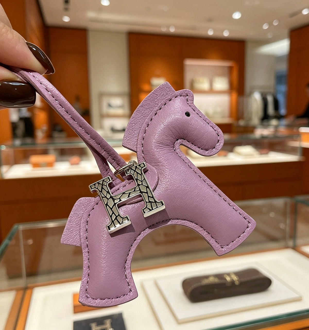 Hermès Lavender Leather Horse Bag Charm - album image 4