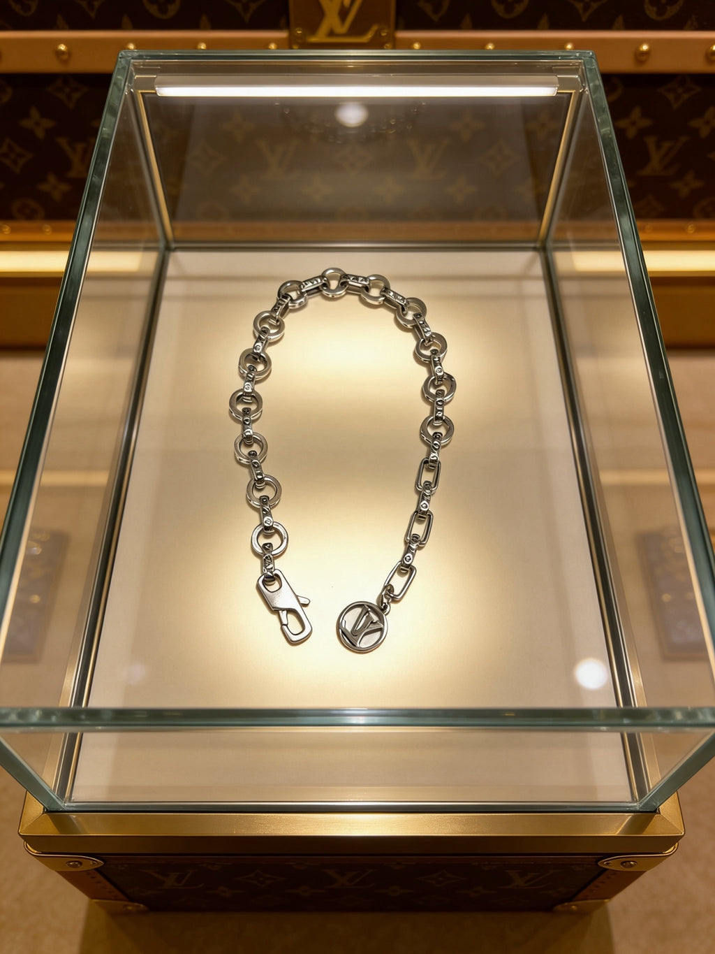 Louis Vuitton Silver-Tone Antiqued Cuban Link Chain Bracelet - album image 9
