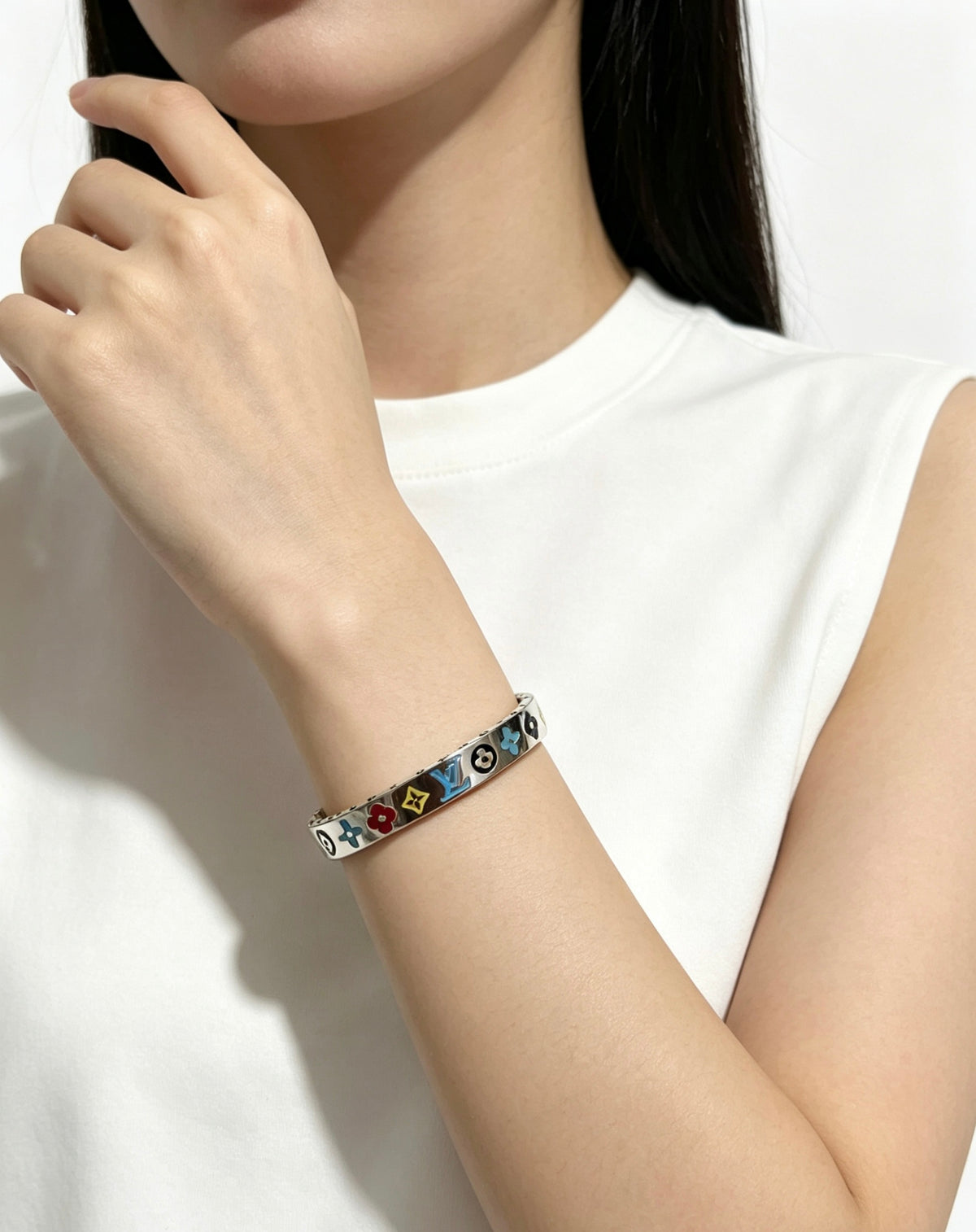 Louis Vuitton Silver-Tone Open Antiqued Chain Bracelet - album image 5