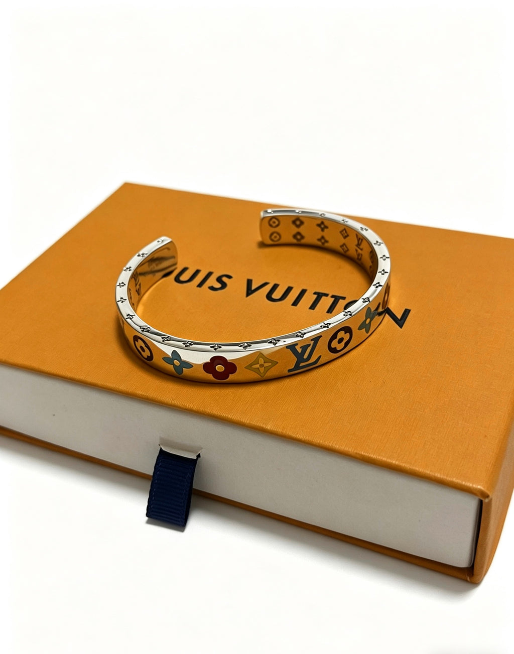Louis Vuitton Silver-Tone Open Antiqued Chain Bracelet - album image 3