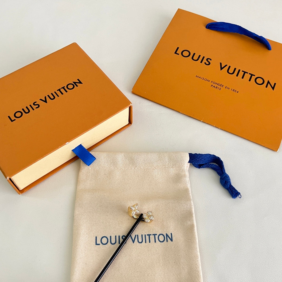 Louis Vuitton Gold-Tone Circular Ring - album image 2