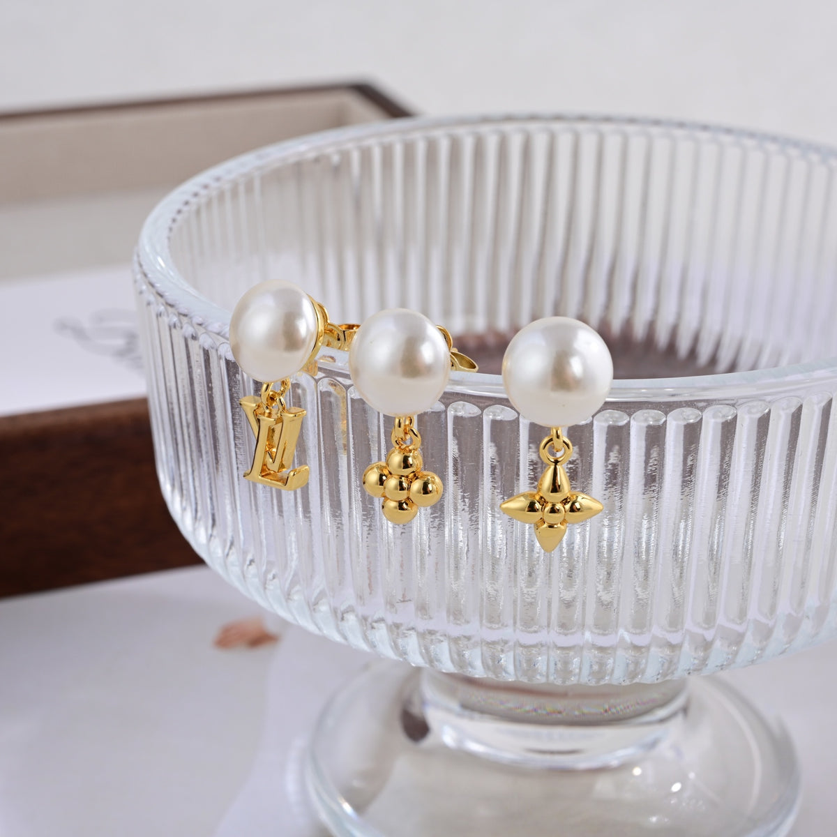 Louis Vuitton Gold-Tone Long Flower Drop Earrings - album image 6