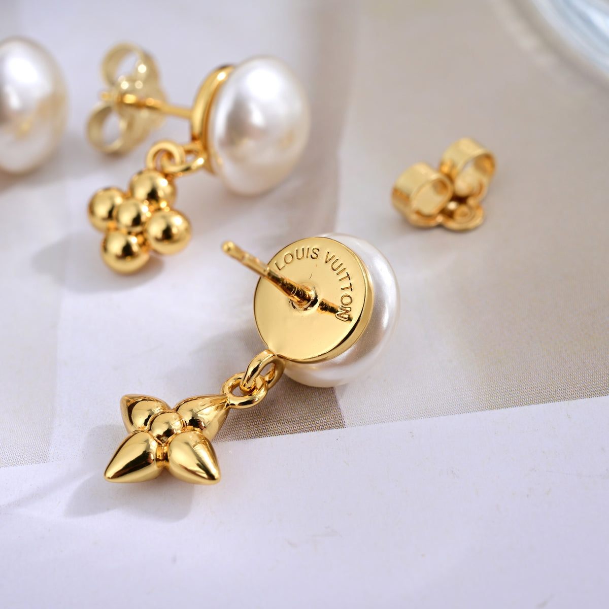 Louis Vuitton Gold-Tone Long Flower Drop Earrings - album image 4