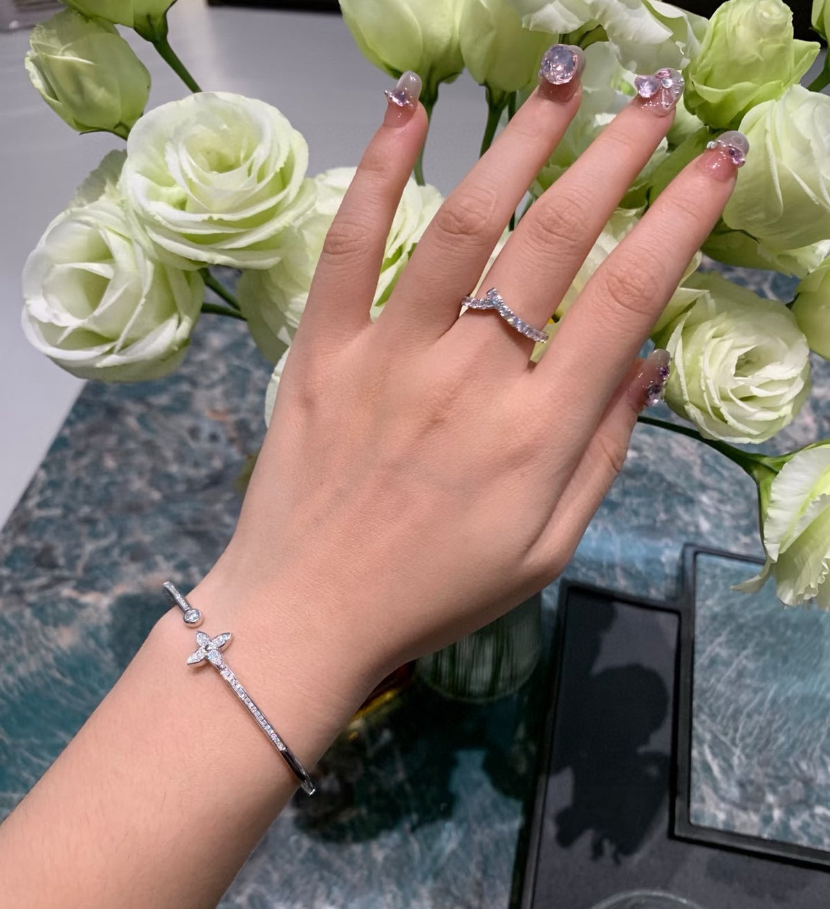 Louis Vuitton Clover Bangle - album image 7