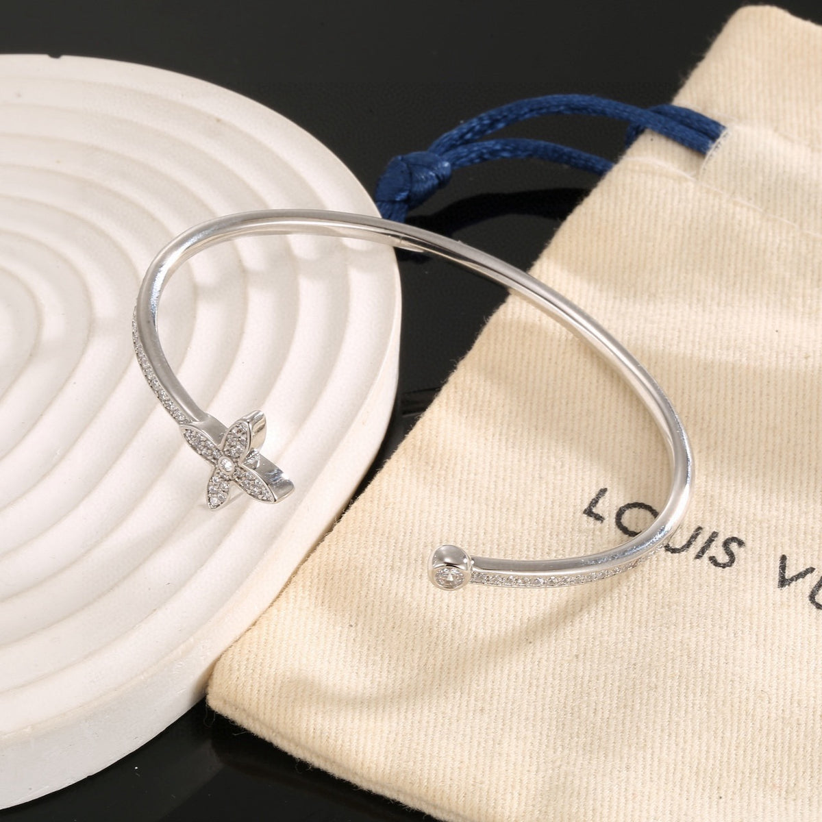 Louis Vuitton Clover Bangle - album image 2