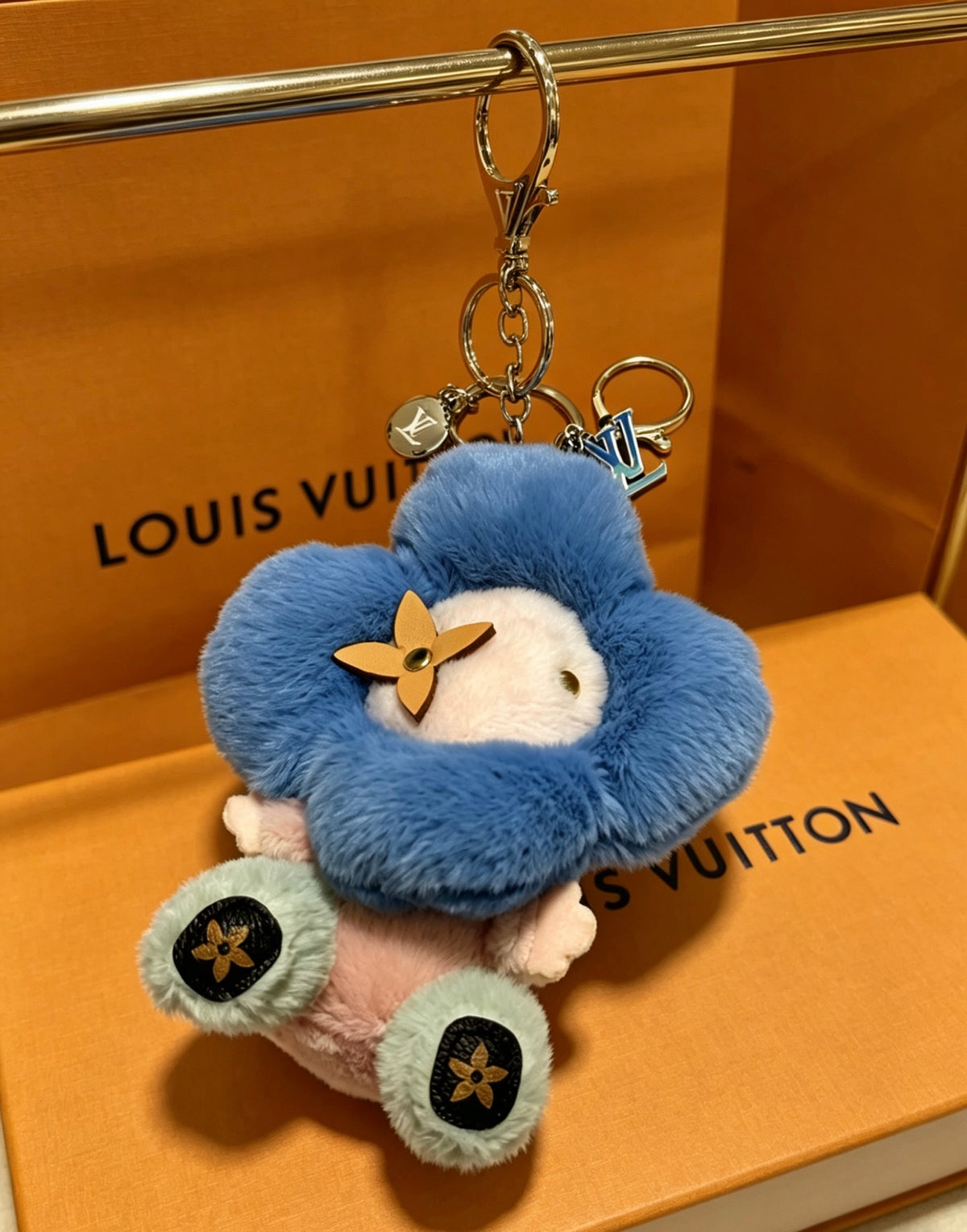 Louis Vuitton Blue Flower Plush Character Bag Charm - album image 5