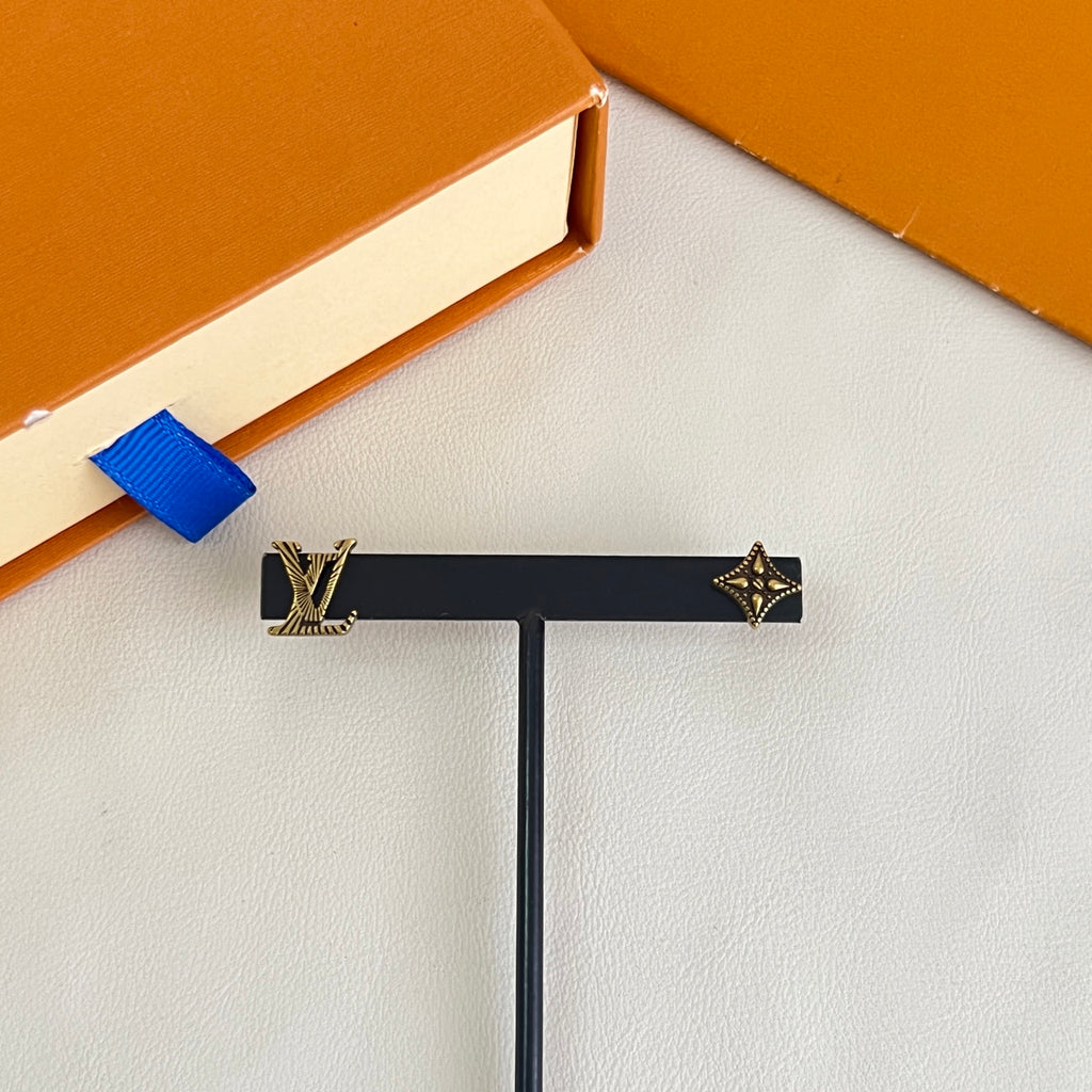 Louis Vuitton Dark Monogram Flower Stud Earrings - album image 4