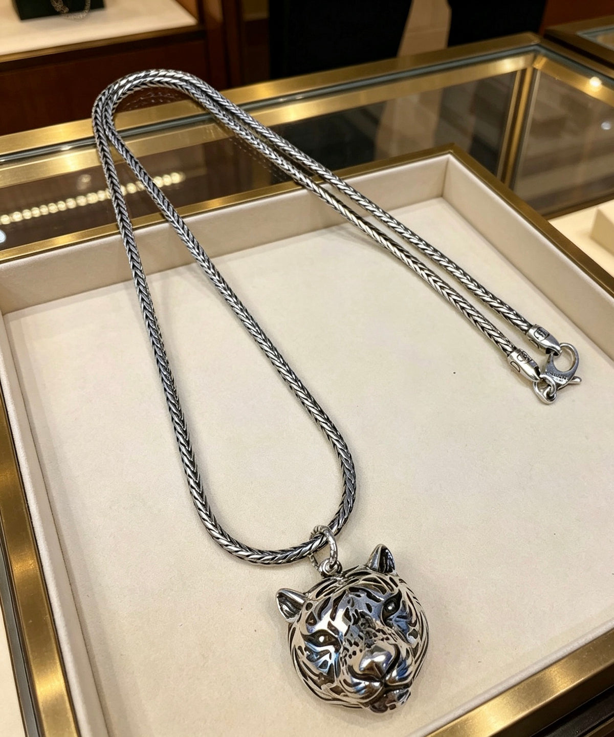 Gucci Anger Forest Interlocking G Antique Silver-Tone Silver-Tone Antiqued Chain Necklace - album image 4