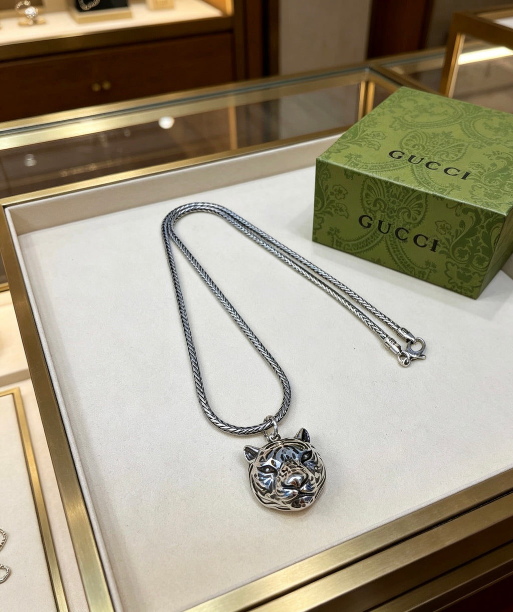 Gucci Anger Forest Interlocking G Antique Silver-Tone Silver-Tone Antiqued Chain Necklace - album image 7