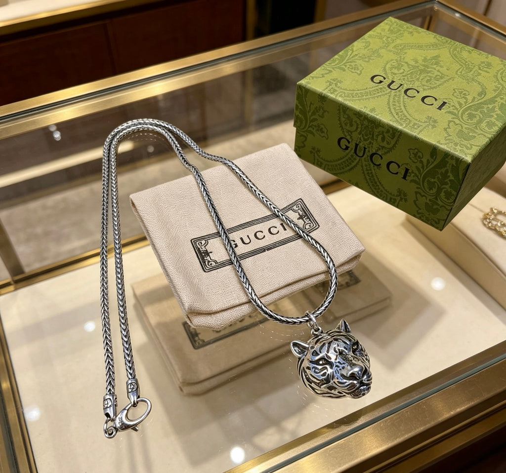 Gucci Anger Forest Interlocking G Antique Silver-Tone Silver-Tone Antiqued Chain Necklace - album image 5