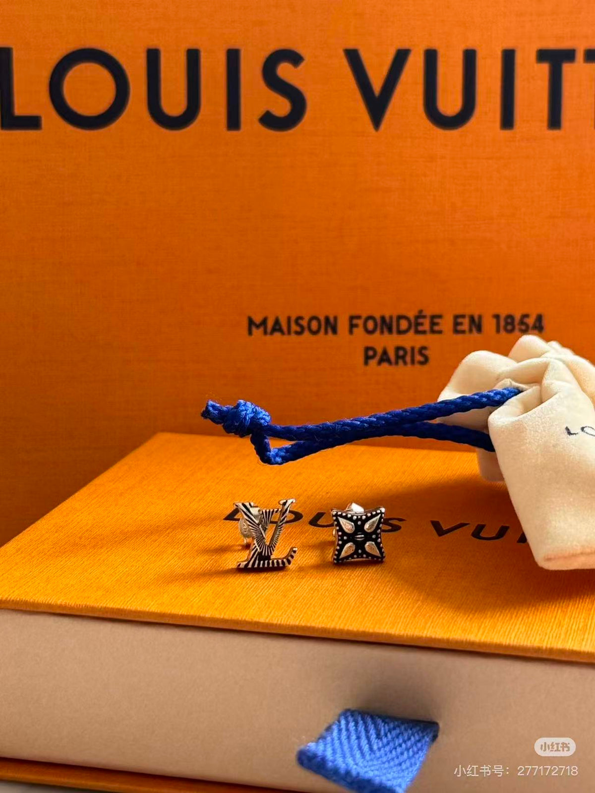 Louis Vuitton Silver-Tone LV and Flower Stud Earrings - album image 3