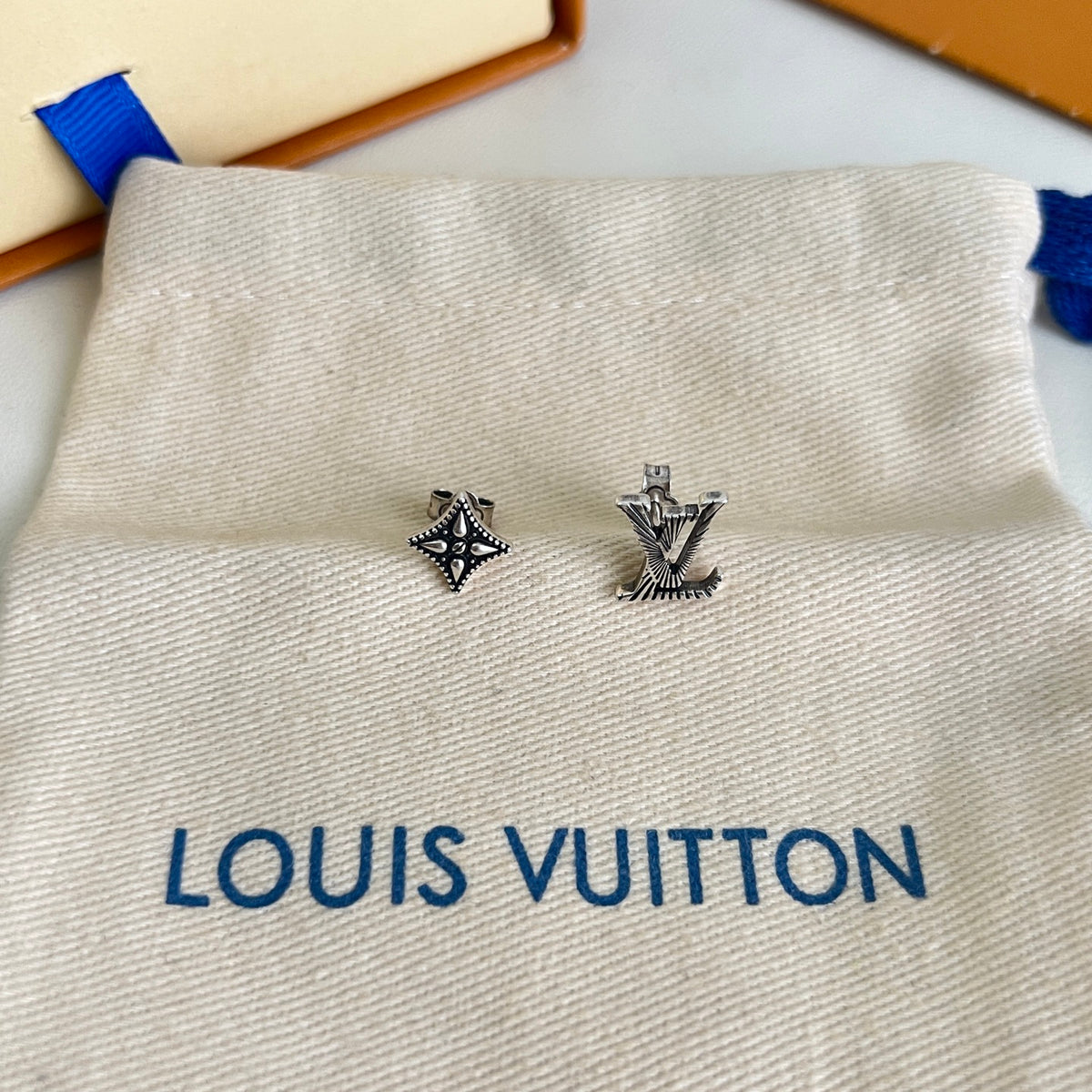 Louis Vuitton Silver-Tone LV and Flower Stud Earrings - album image 8