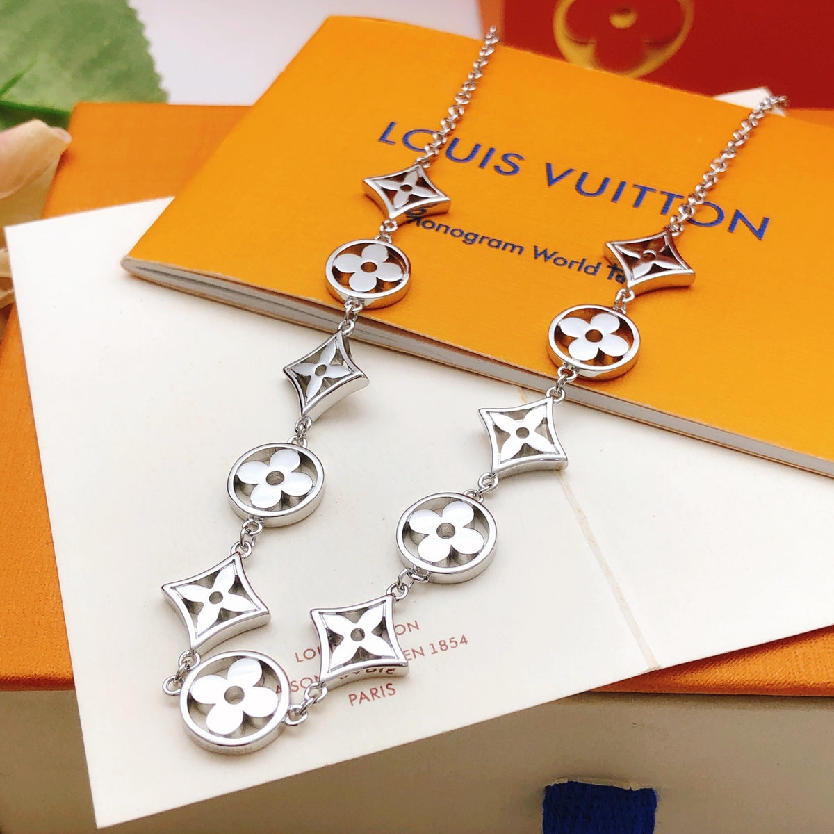Louis Vuitton Silver-Tone Polished Necklace - album image 2