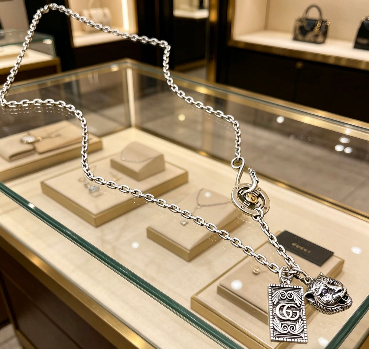 Gucci Anger Forest Interlocking G Antiqued Chain Necklace - album image 5