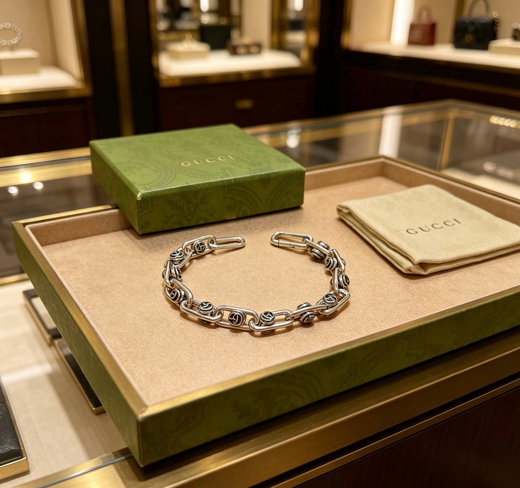 Gucci Silver-Tone Engraved Oval Link Bracelet - album image 7