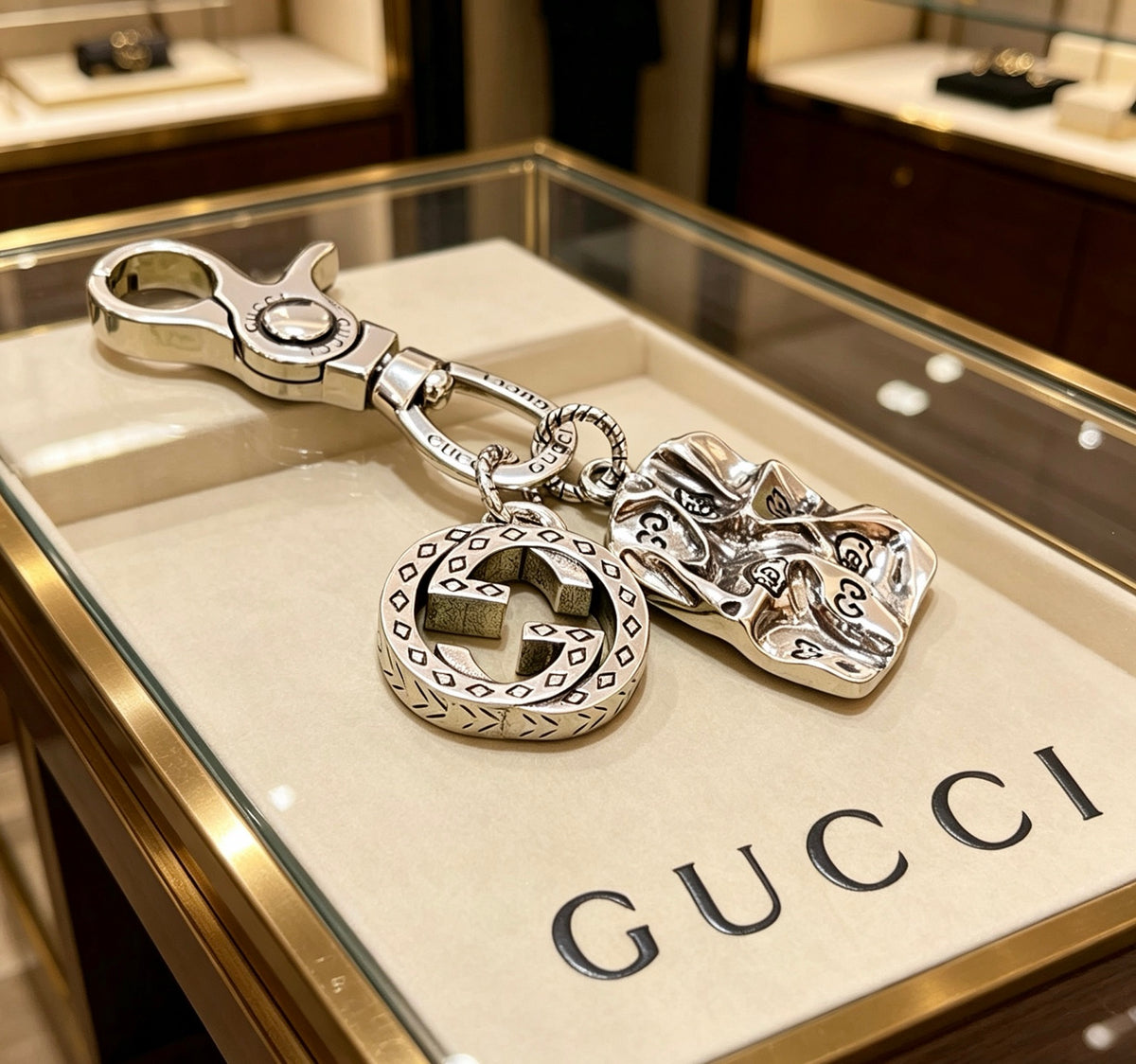 Gucci Anger Forest Interlocking G Key Keychain - album image 4