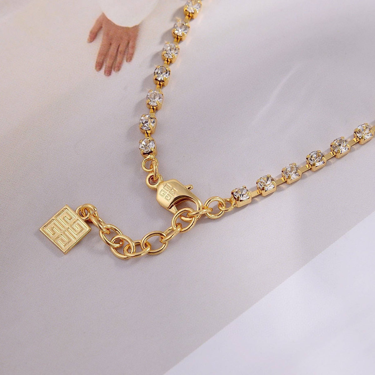 Givenchy Gold-Tone 4G Pendant Chain Necklace - product image 4
