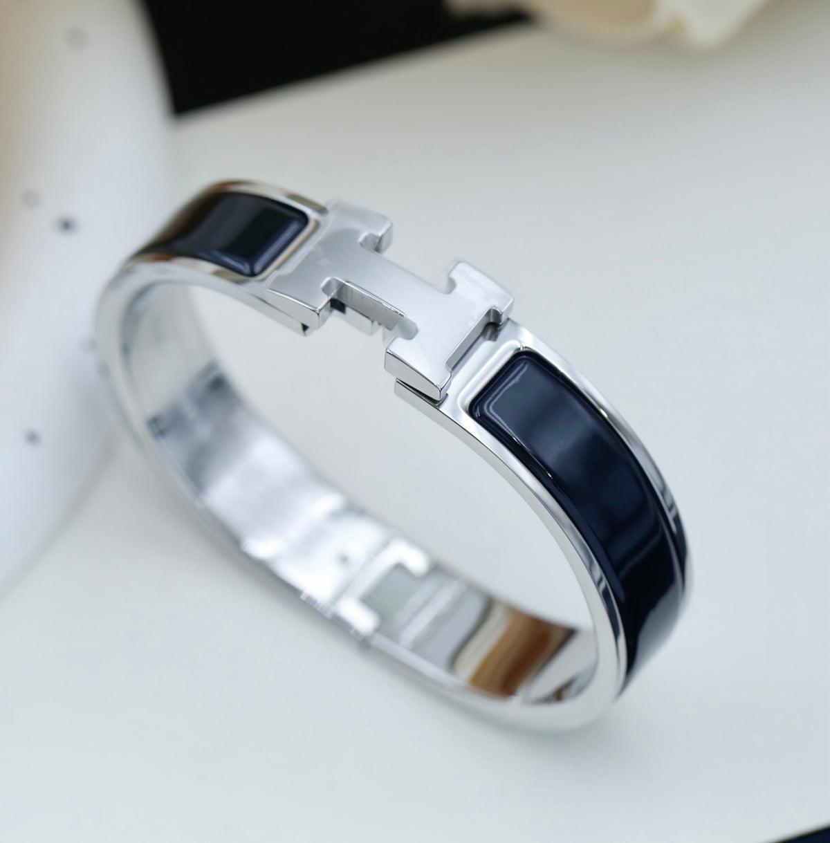 Hermès Black Enamel H-Clasp Bangle in Gold and Silver Tones - album image 4