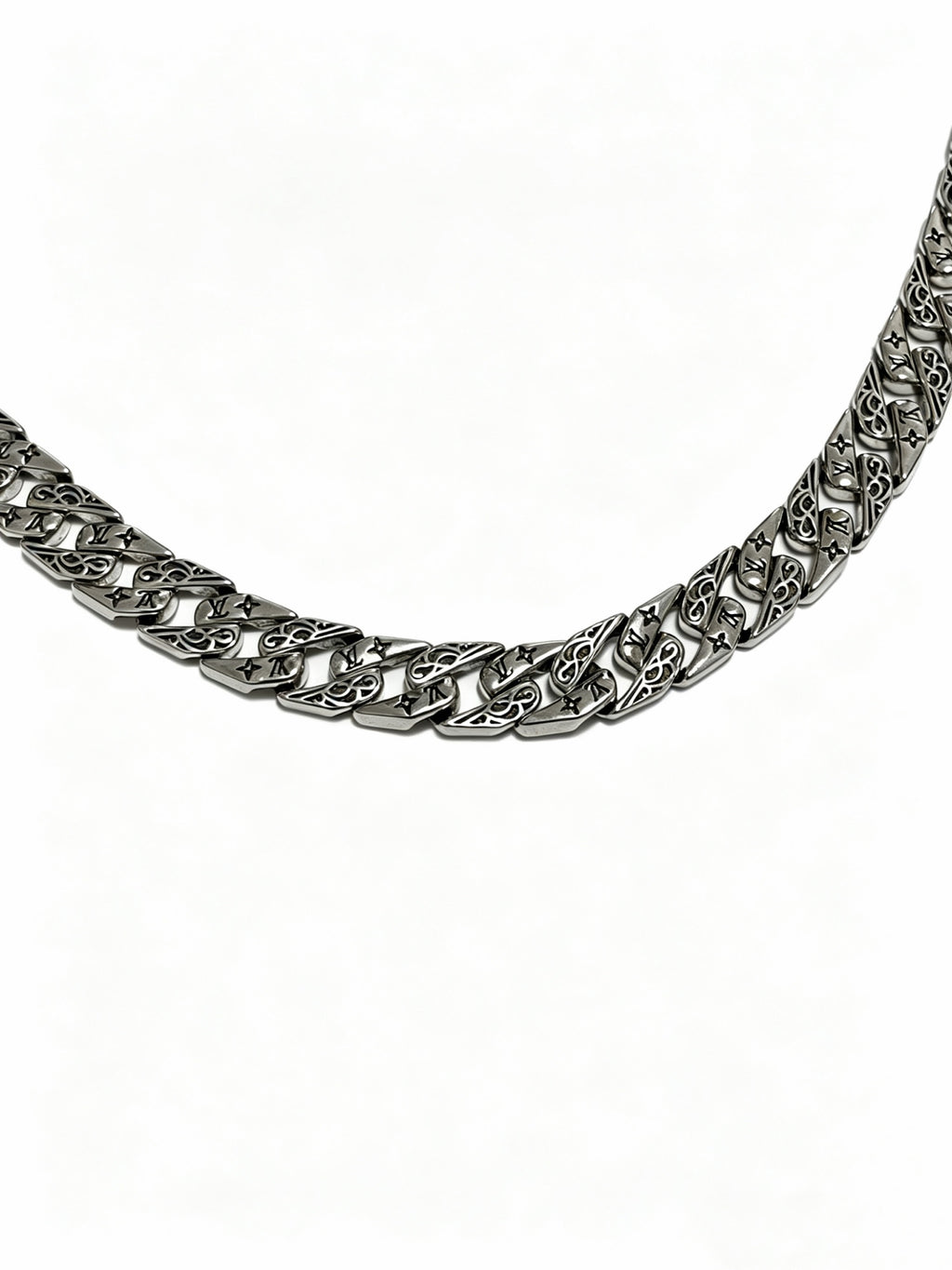 Louis Vuitton Silver-Tone Antiqued Chain Necklace - album image 2