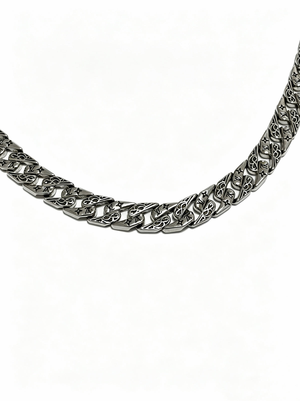 Louis Vuitton Silver-Tone Antiqued Chain Necklace - album image 2