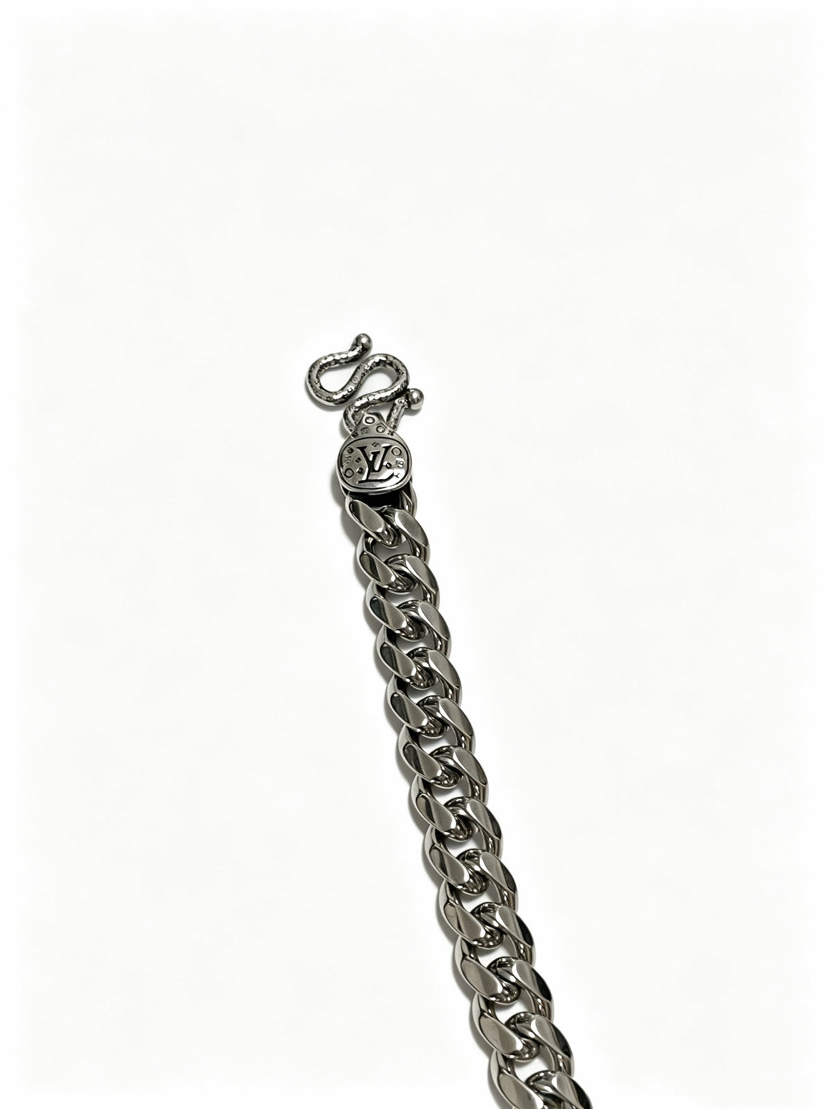 Louis Vuitton Silver-Tone Antiqued Chain Necklace - album image 4