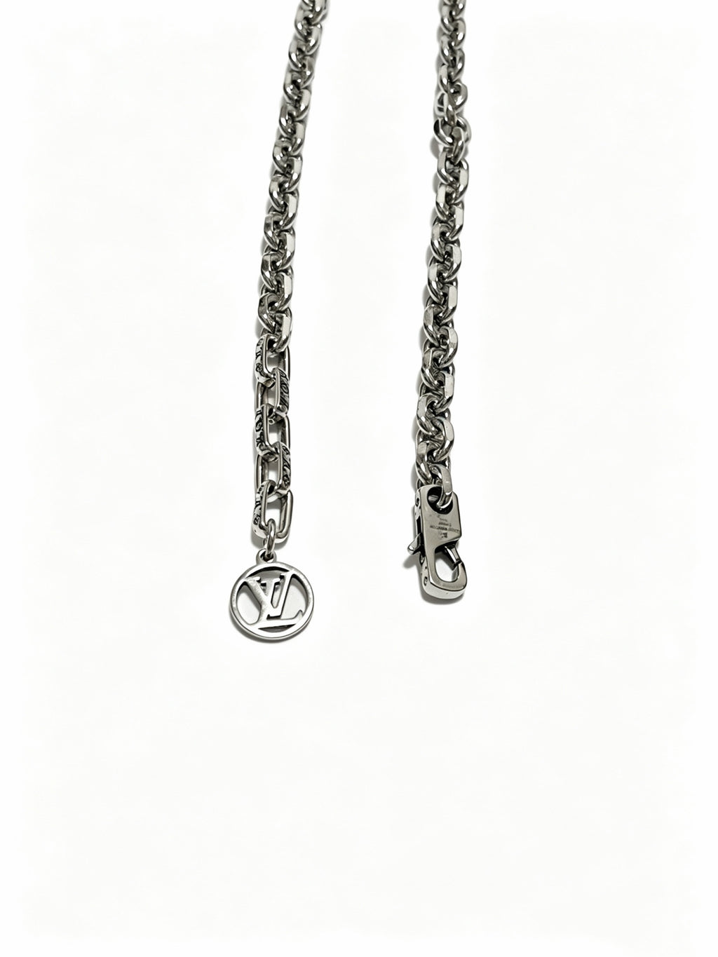 Louis Vuitton Silver-Tone Antiqued Chain Necklace - album image 2