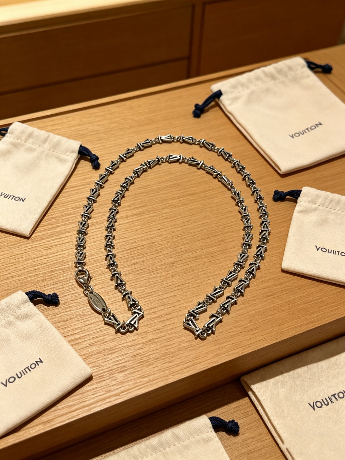 Louis Vuitton Silver-Tone Antiqued Chain Necklace - album image 8