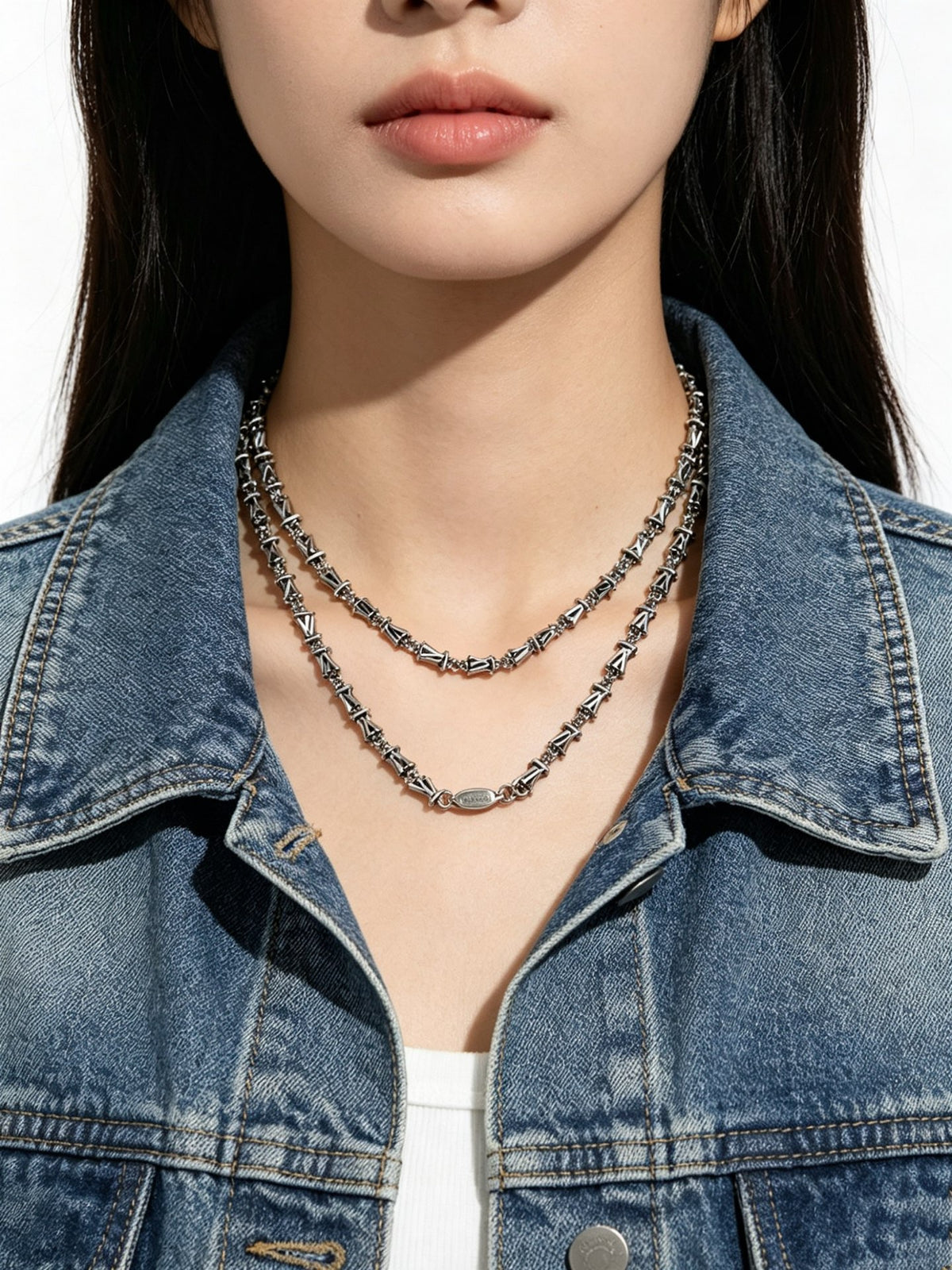 Louis Vuitton Silver-Tone Antiqued Chain Necklace - album image 5