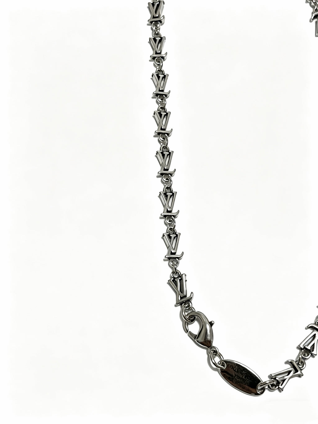 Louis Vuitton Silver-Tone Antiqued Chain Necklace - album image 3