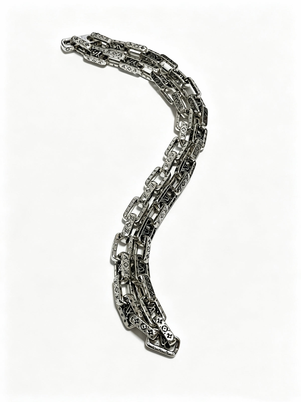 Louis Vuitton Silver-Tone Antiqued Chain Necklace - album image 2