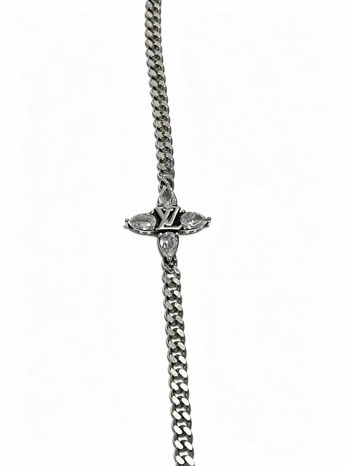 Louis Vuitton Silver-Tone Antiqued Chain Necklace - album image 3