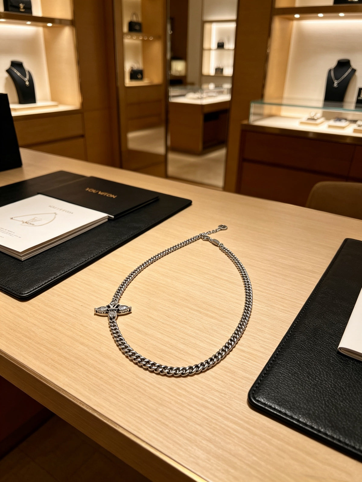 Louis Vuitton Silver-Tone Antiqued Chain Necklace - album image 7