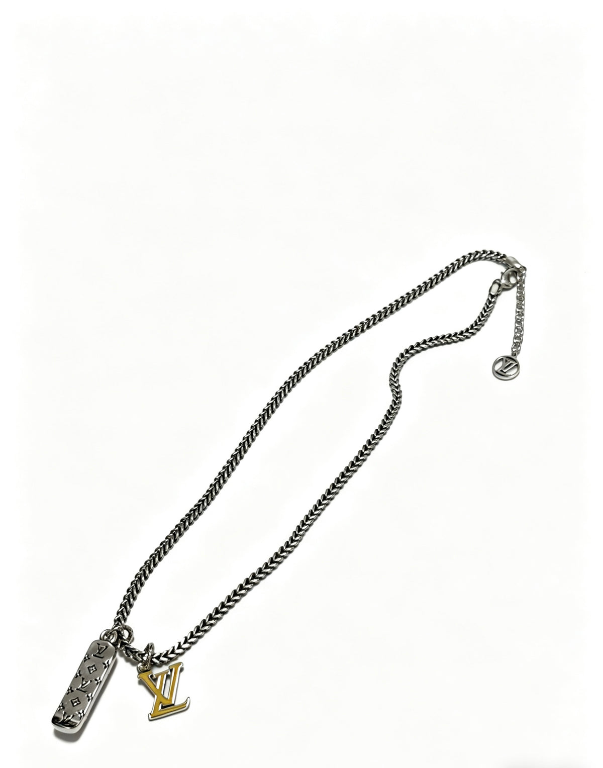 Louis Vuitton Silver-Tone Antiqued Chain Necklace - album image 2