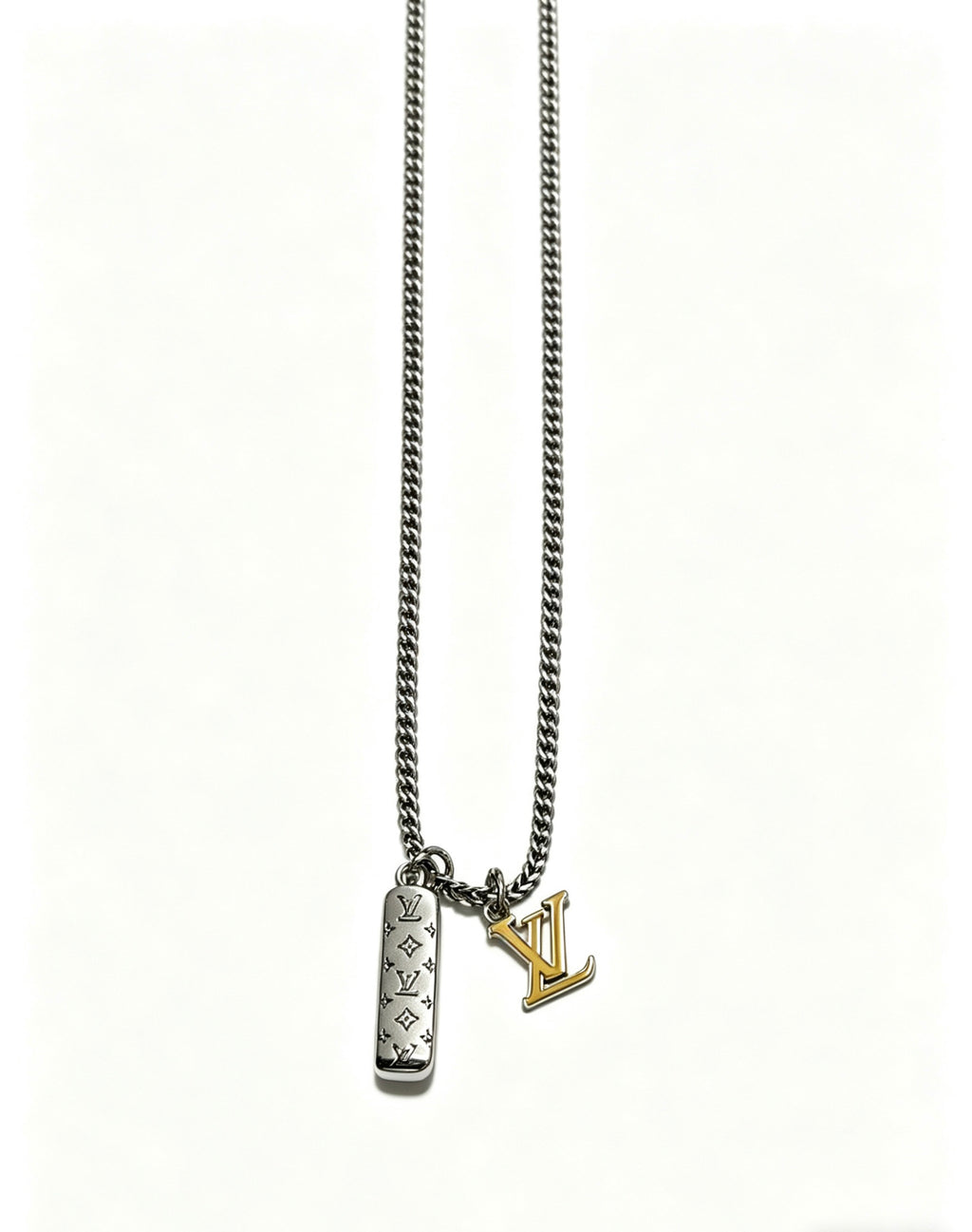 Louis Vuitton Silver-Tone Antiqued Chain Necklace - album image 3