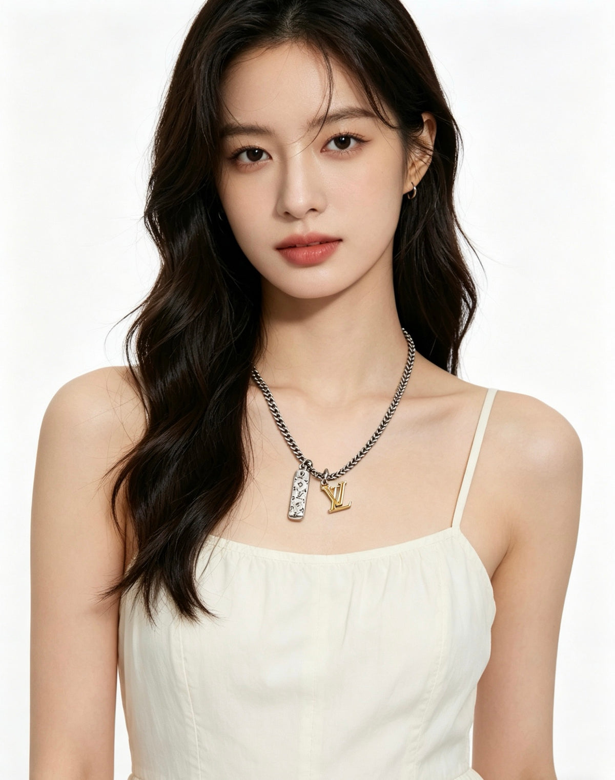 Louis Vuitton Silver-Tone Antiqued Chain Necklace - album image 4