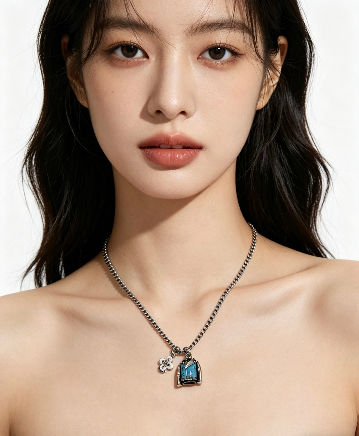 Louis Vuitton Silver-Tone Antiqued Chain Necklace - album image 6
