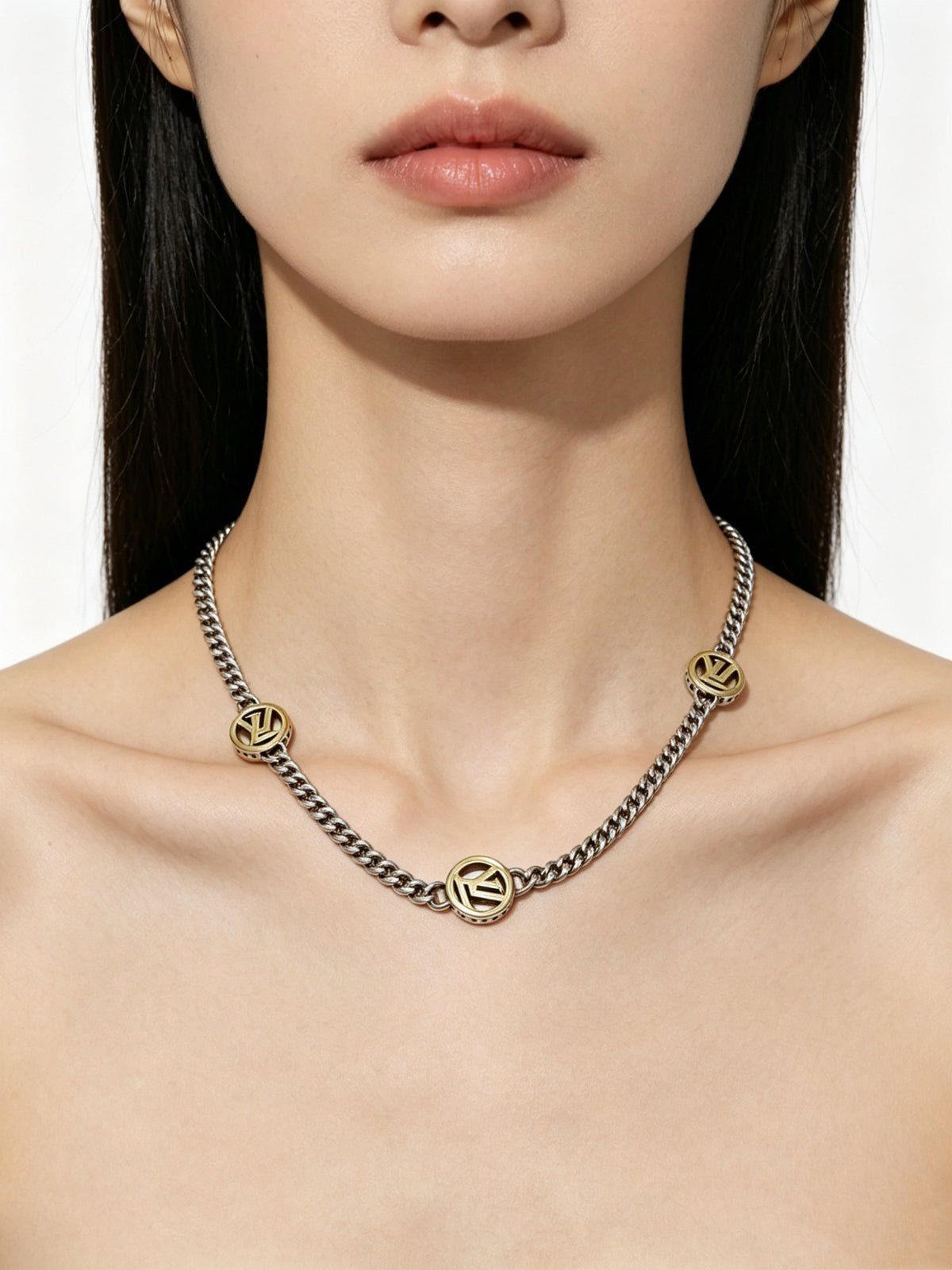 Louis Vuitton Silver-Tone Antiqued Chain Necklace - album image 9