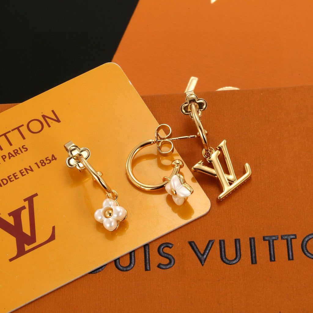 Louis Vuitton Clover LV Letter Earring Set - album image 1