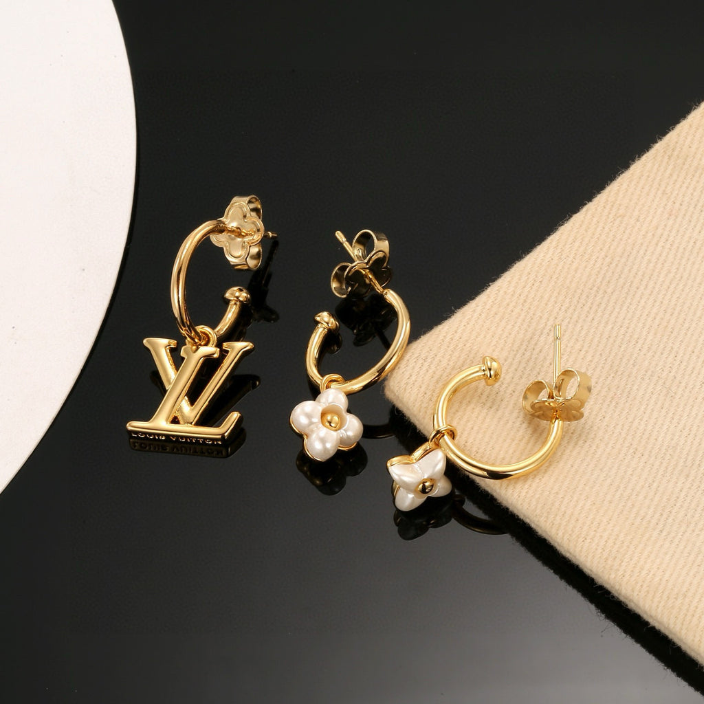 Louis Vuitton Clover LV Letter Earring Set - album image 2