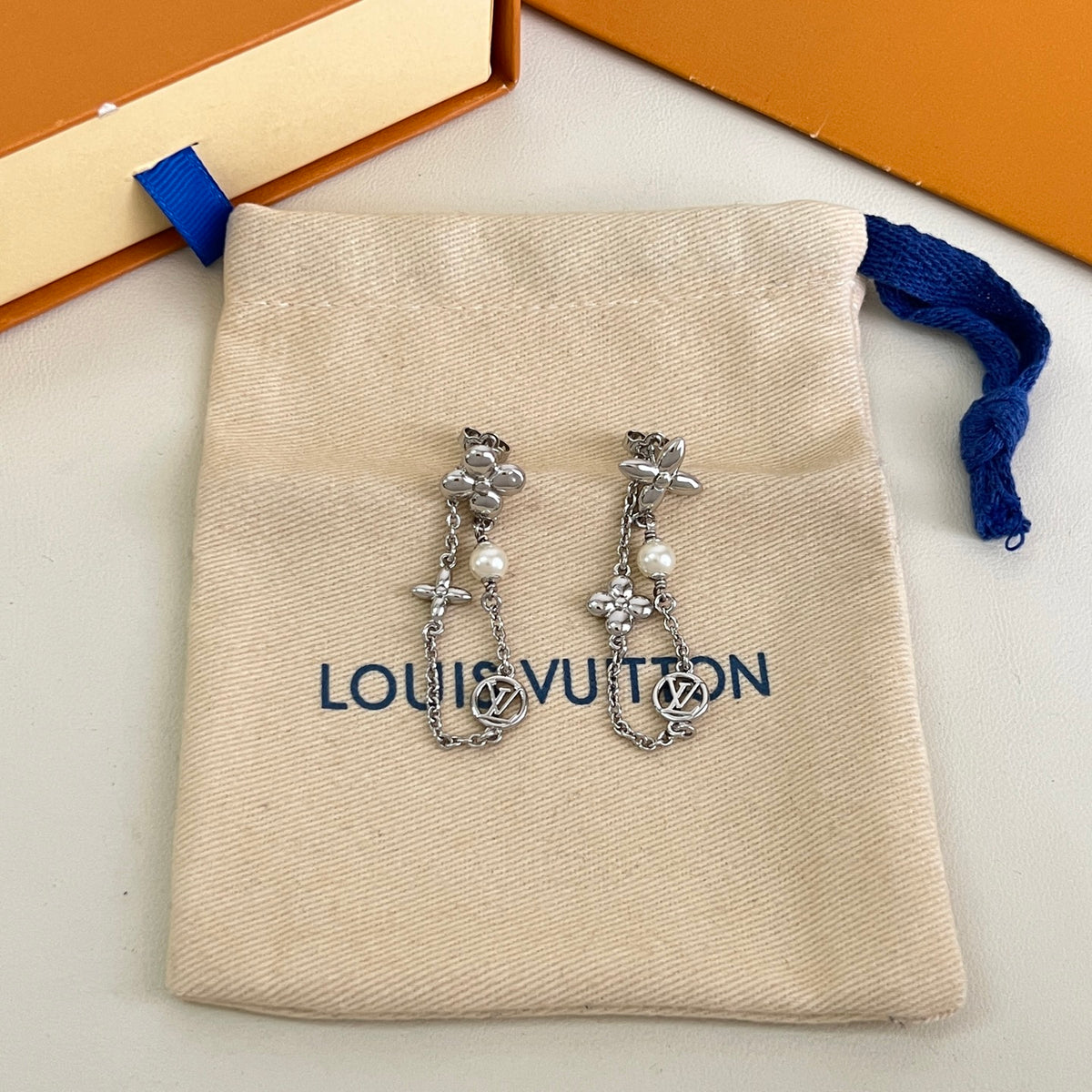 Louis Vuitton Silver-Tone Geometric Drop Earrings - album image 6