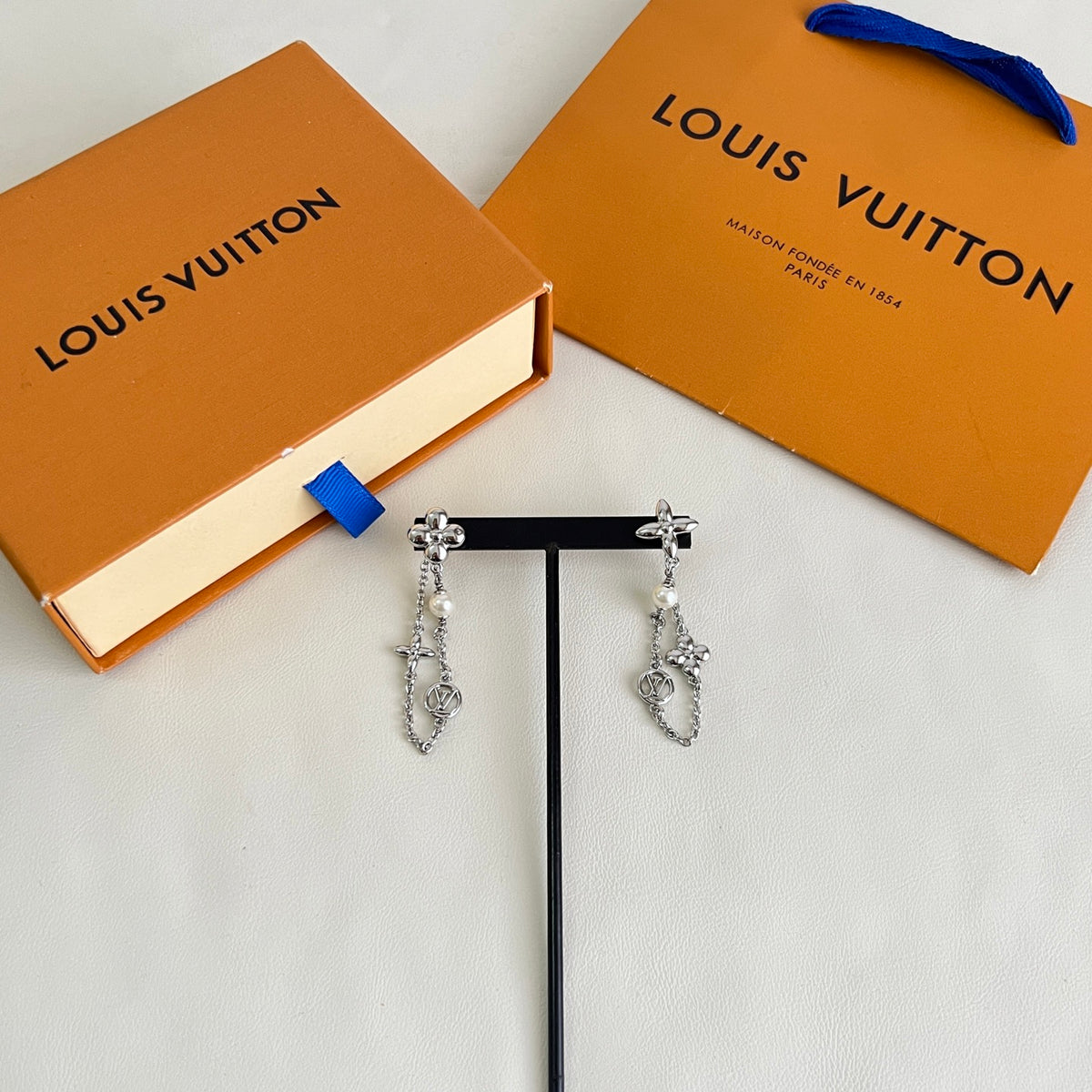 Louis Vuitton Silver-Tone Geometric Drop Earrings - album image 2