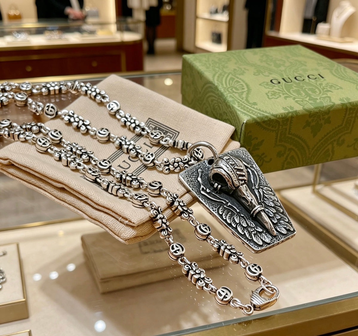 Gucci Anger Forest Interlocking G Antiqued Chain Necklace - album image 5