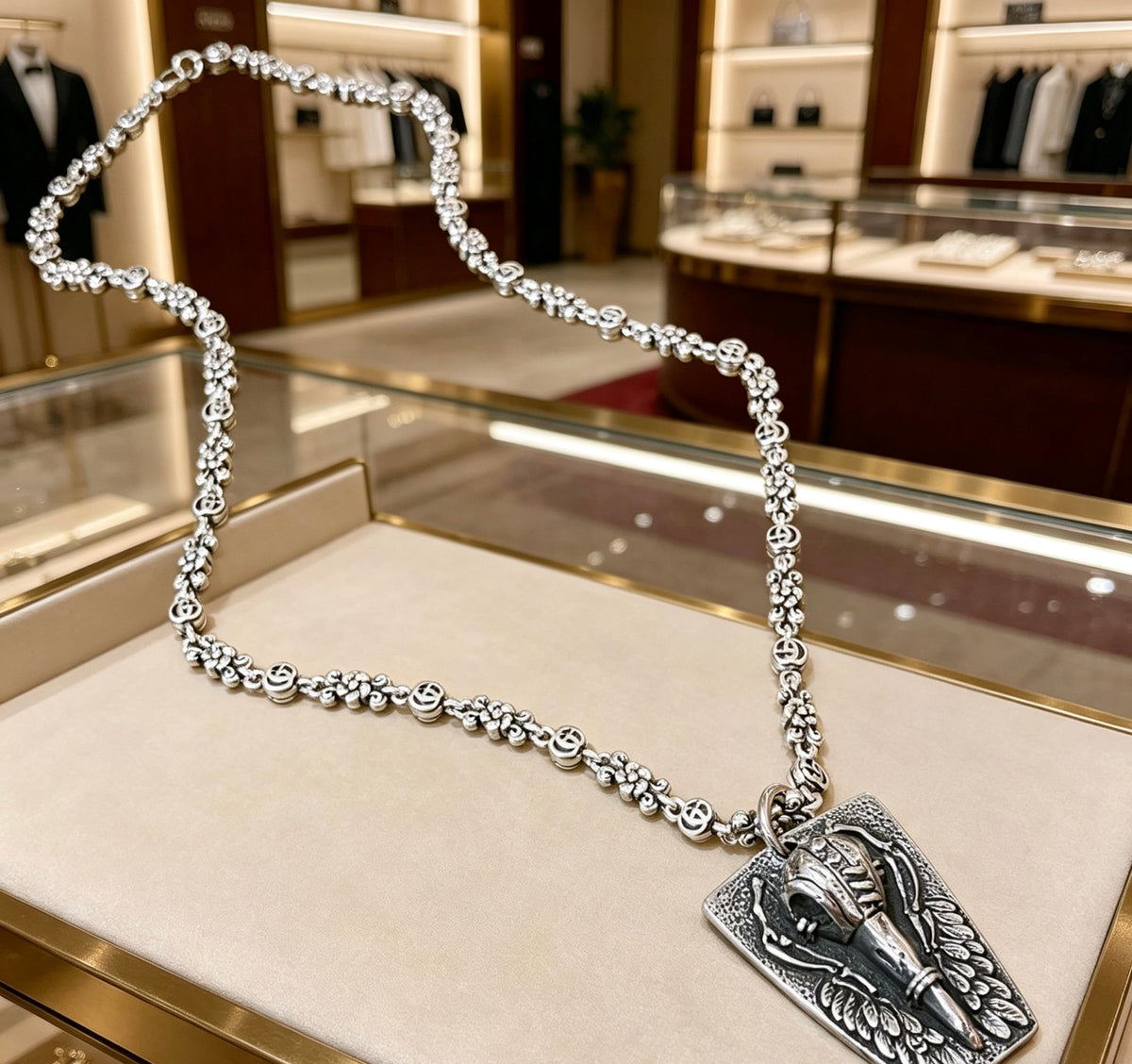 Gucci Anger Forest Interlocking G Antiqued Chain Necklace - album image 9
