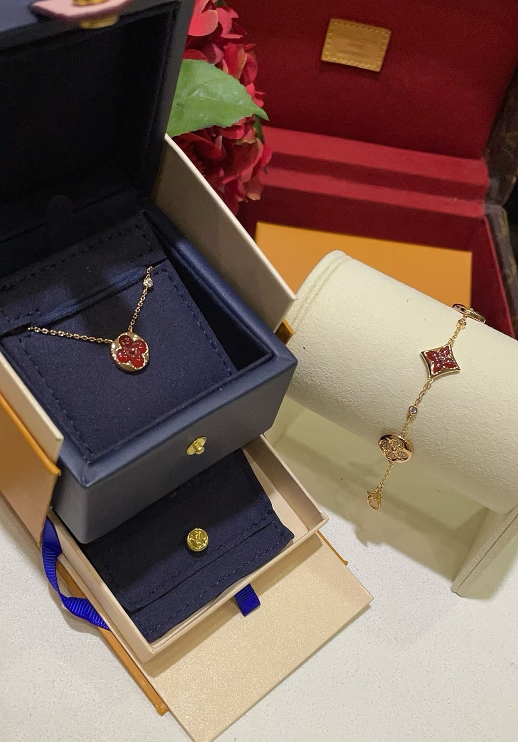 Louis Vuitton Circular Necklace - album image 3