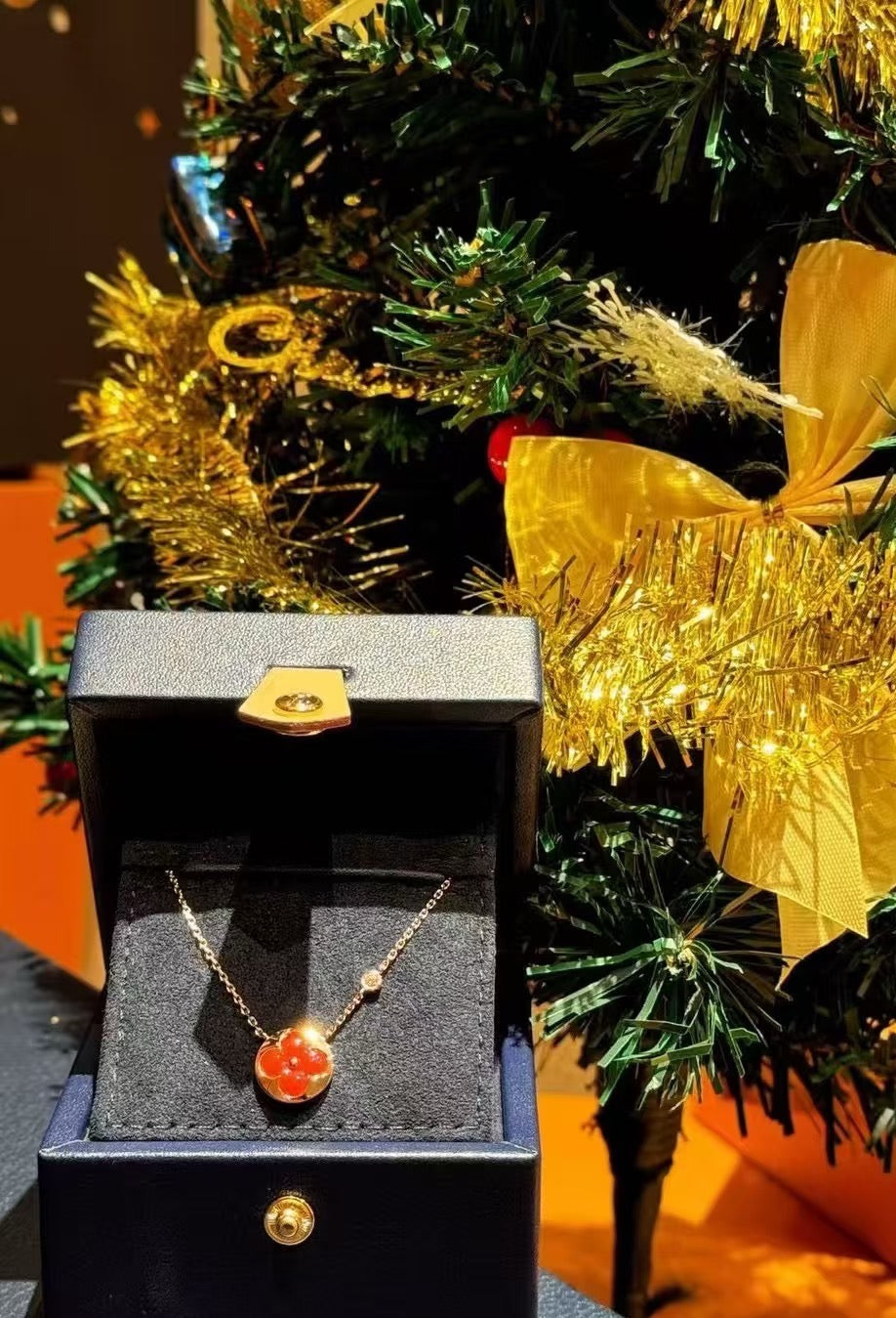 Louis Vuitton Circular Necklace - album image 4