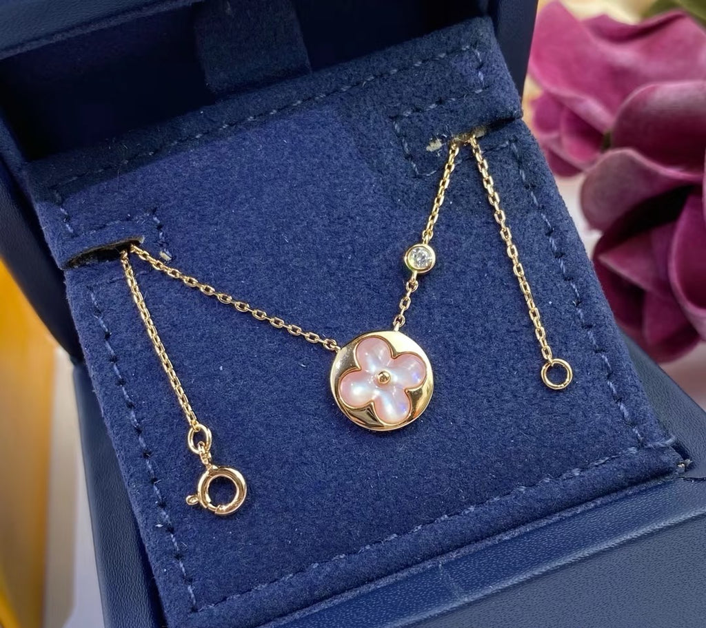 Louis Vuitton Single Flower Circular Necklace - album image 1