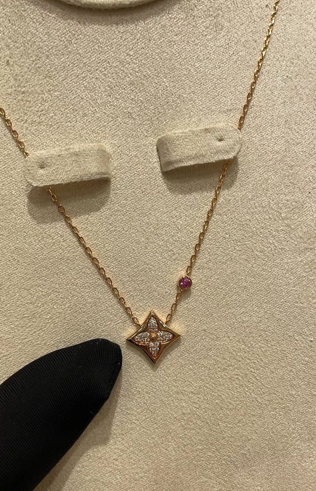 Louis Vuitton Pink Monogram Diamond-Shape Crystal Accent Necklace - album image 3