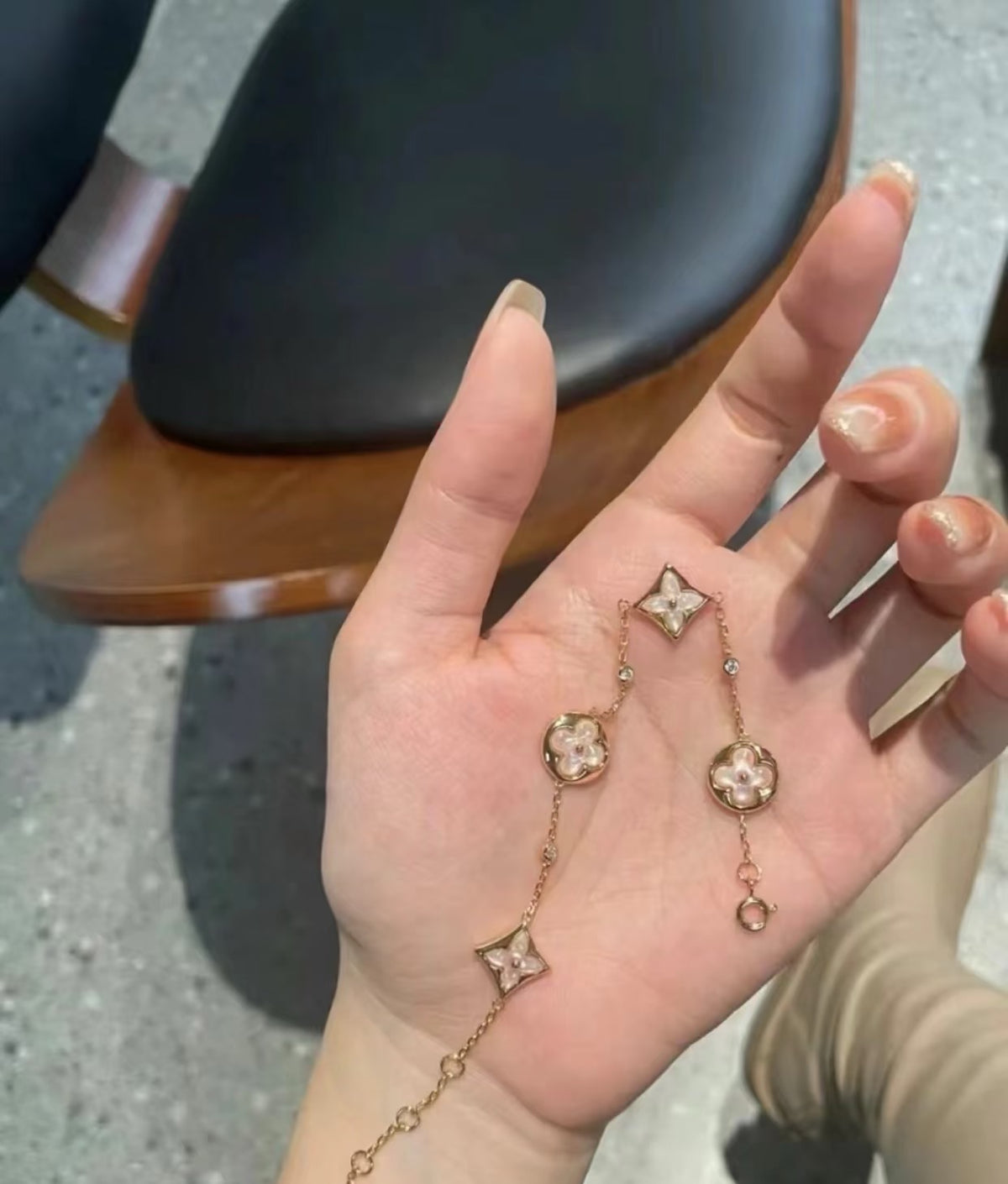 Louis Vuitton Four-Flower Bracelet - album image 5